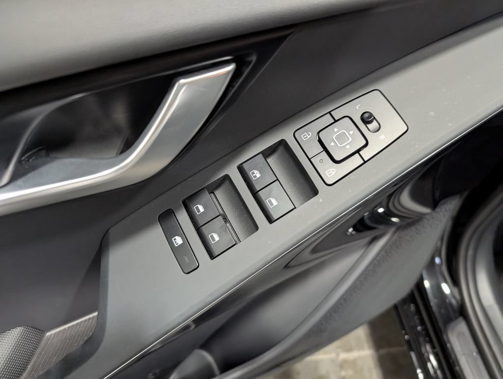 Used 2024 Kia Niro Wind FWD image 13