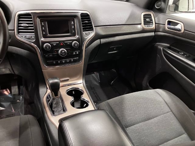 Used 2017 Jeep Grand Cherokee Laredo image 14