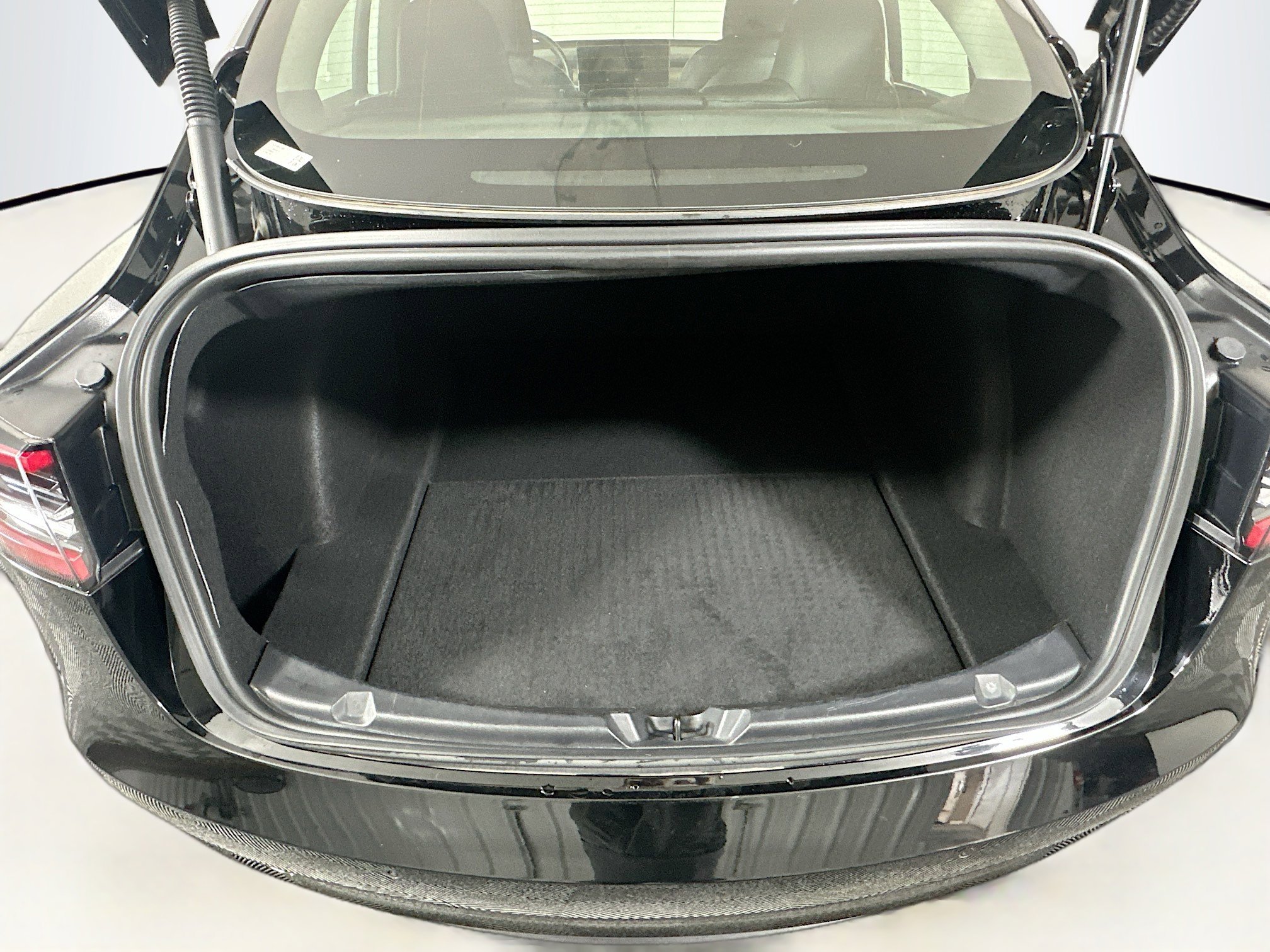 Used 2021 Tesla Model 3 Performance image 27