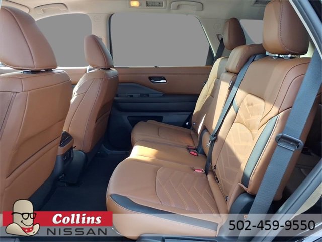 New 2025 Nissan Pathfinder Platinum image 6