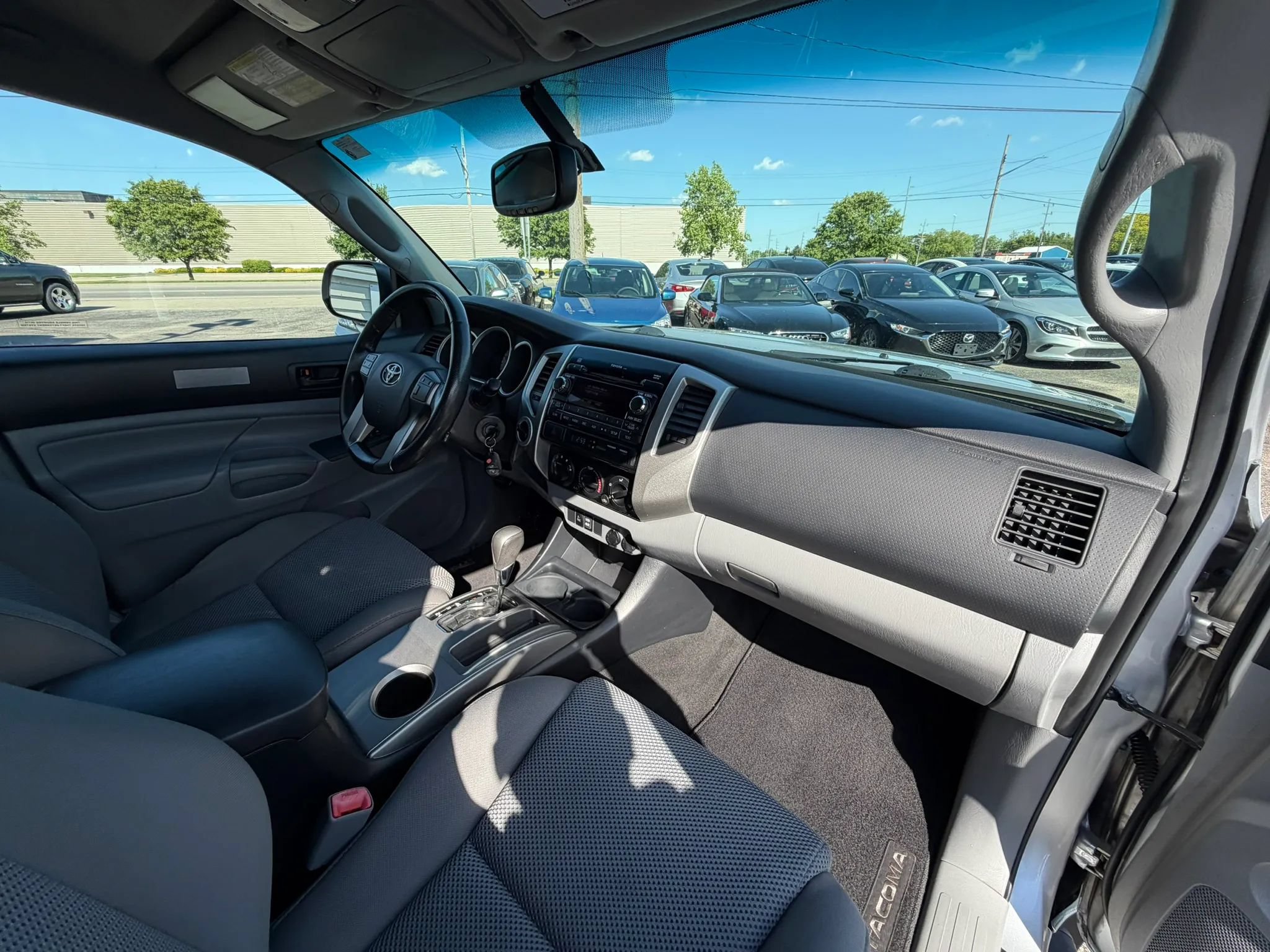 Used 2012 Toyota Tacoma 4x4 Access Cab V6 w/ TRD Off-Road Pkg image 29