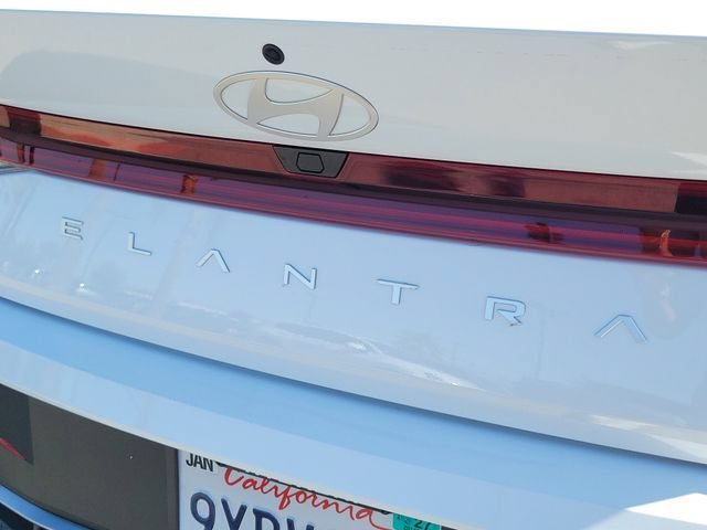 Certified 2026 Hyundai Elantra Hybrid FWD image 27