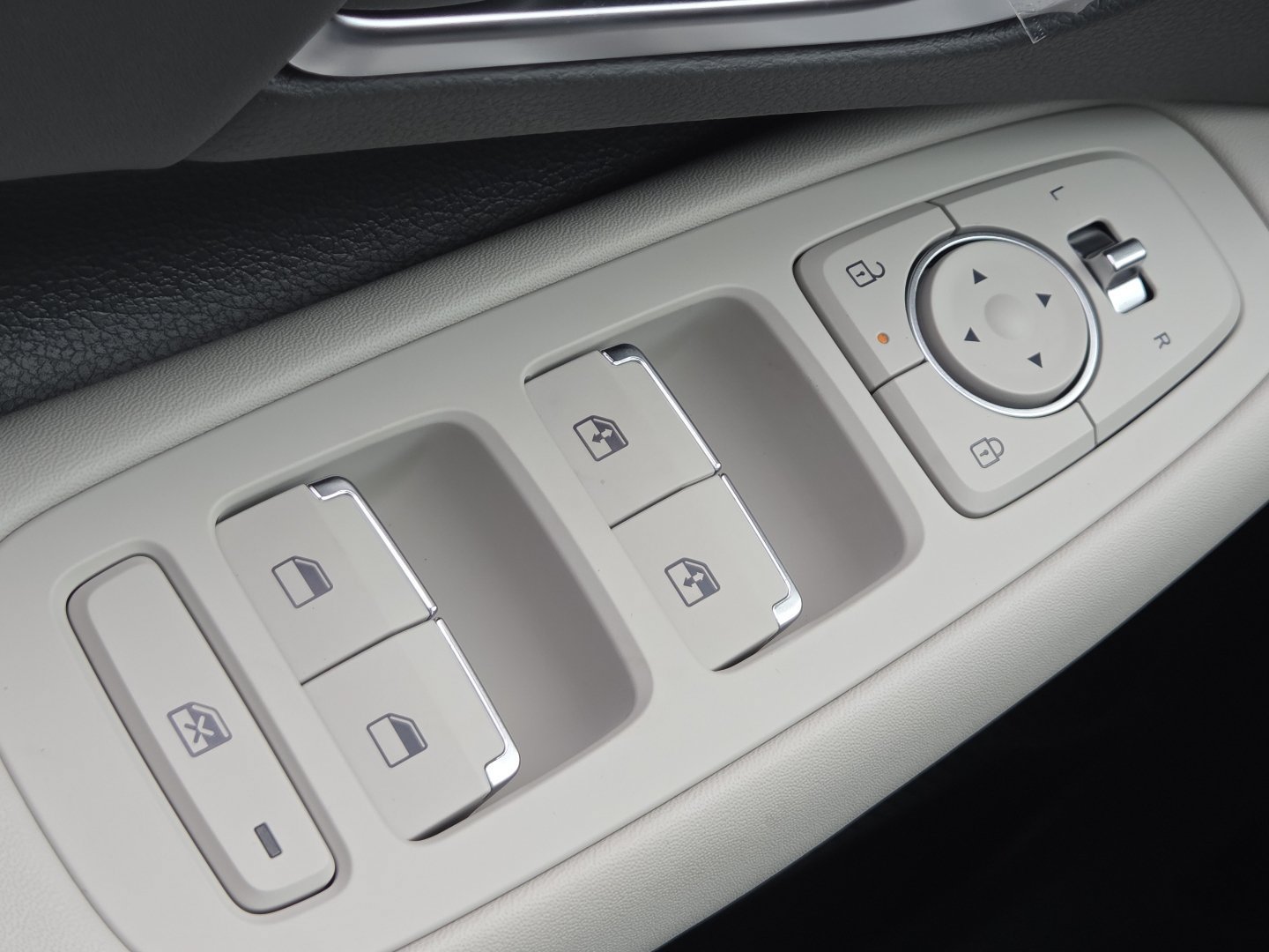 New 2026 Hyundai Sonata SEL FWD image 36