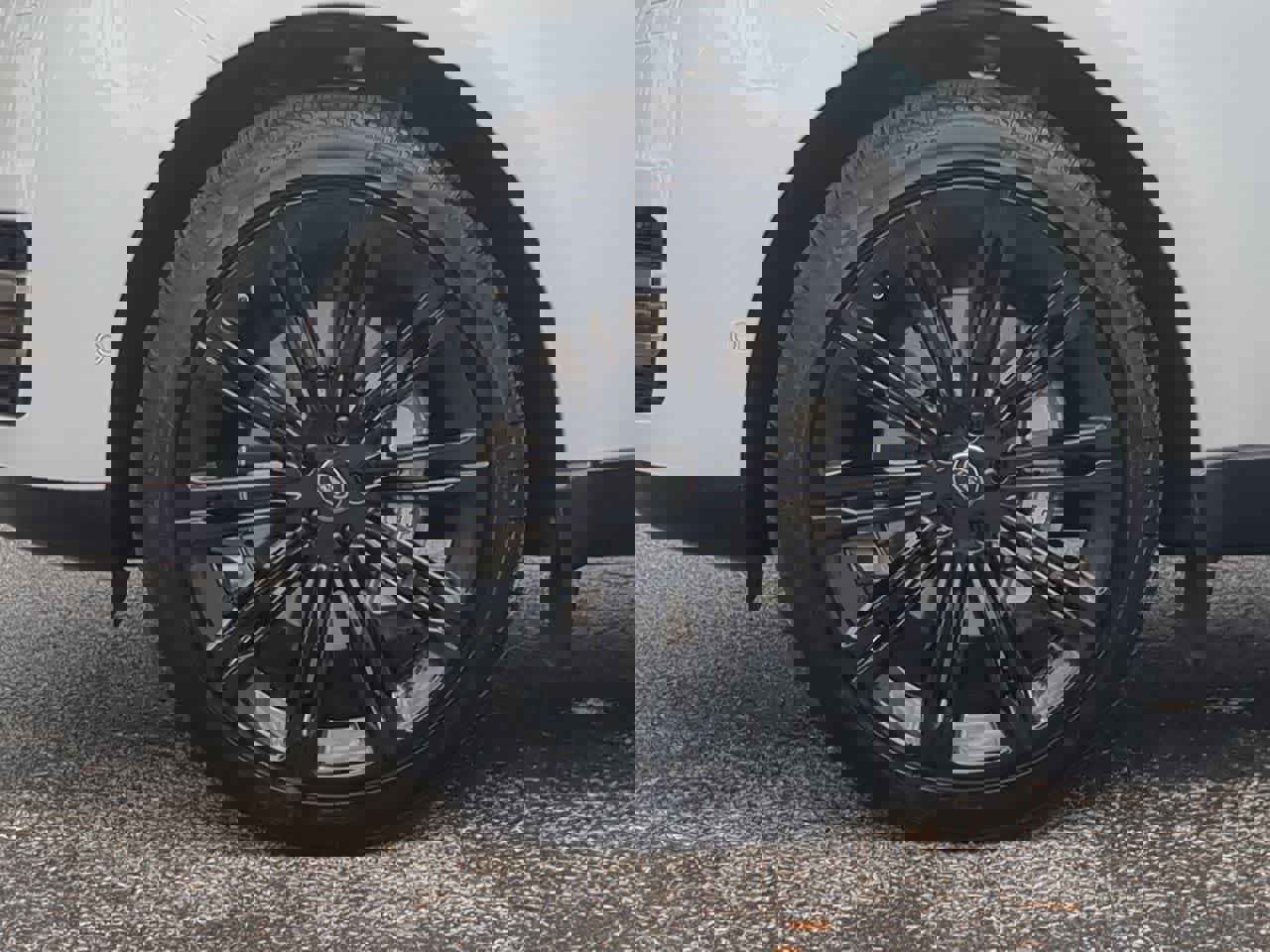 Certified 2025 Land Rover Range Rover Long Wheelbase SE image 14