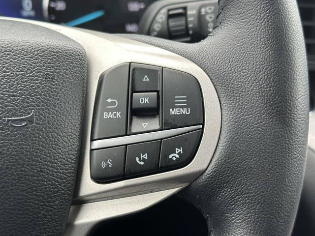 Used 2023 Ford Explorer XLT AWD/4WD image 38