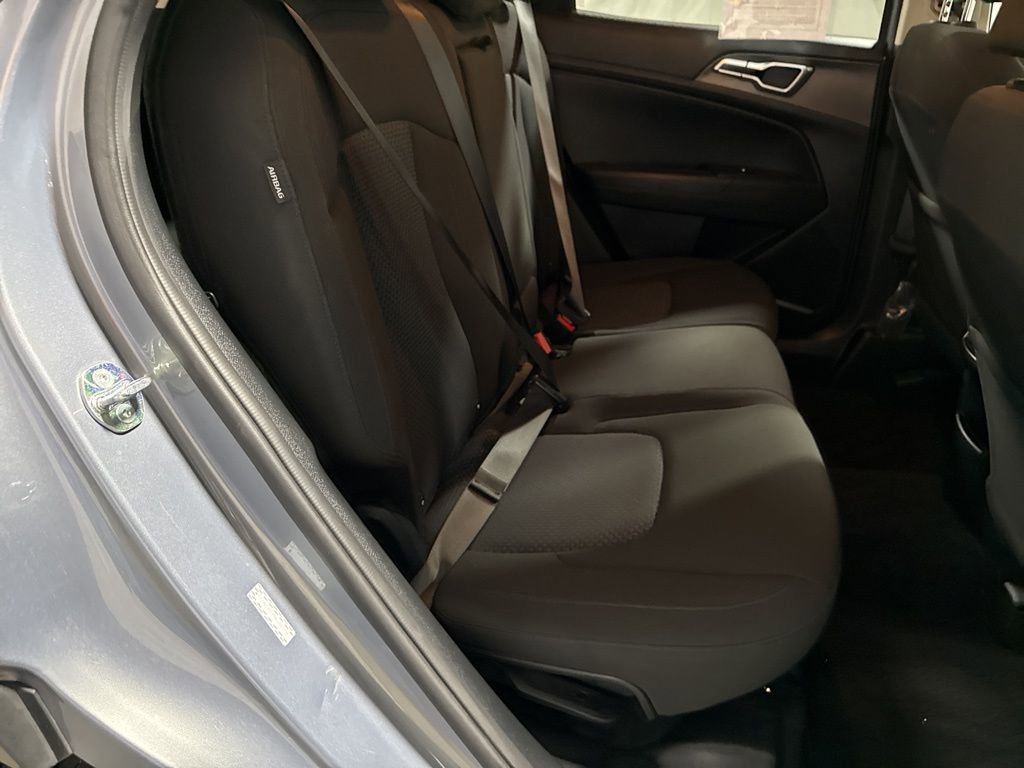 Used 2025 Kia Sportage LX image 12