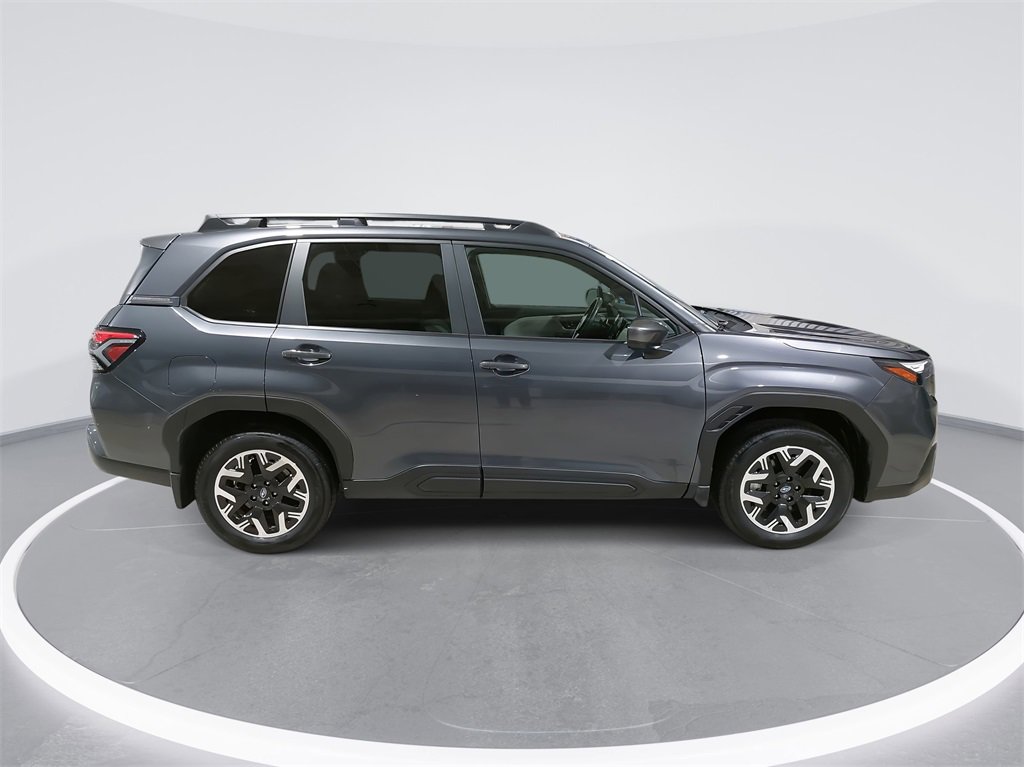 Used 2025 Subaru Forester Premium w/ Convenience Package #1 image 4