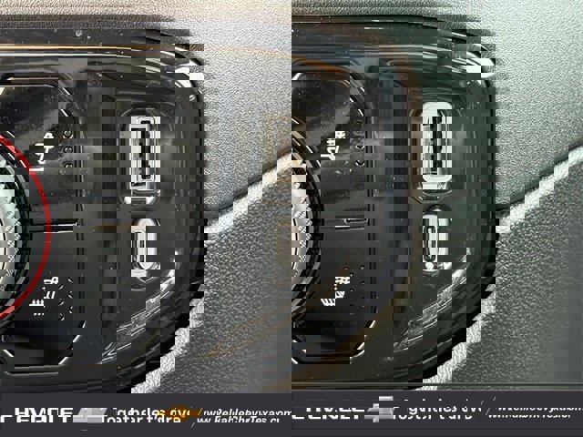 Certified 2025 Chevrolet Silverado 1500 LT image 24