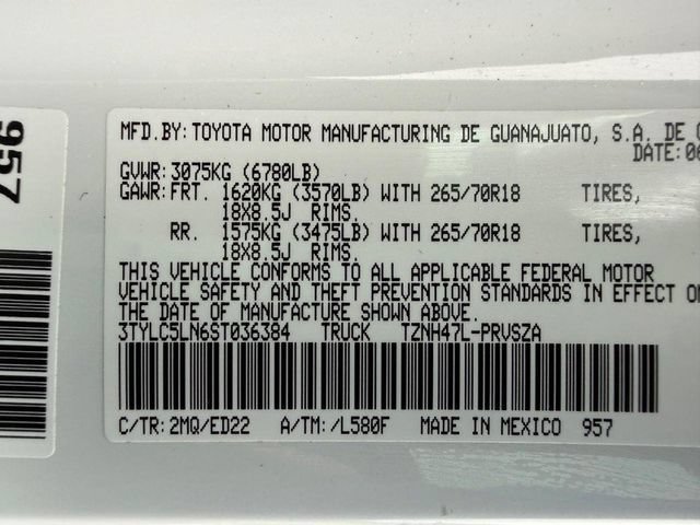 Used 2025 Toyota Tacoma TRD Pro AWD/4WD image 32