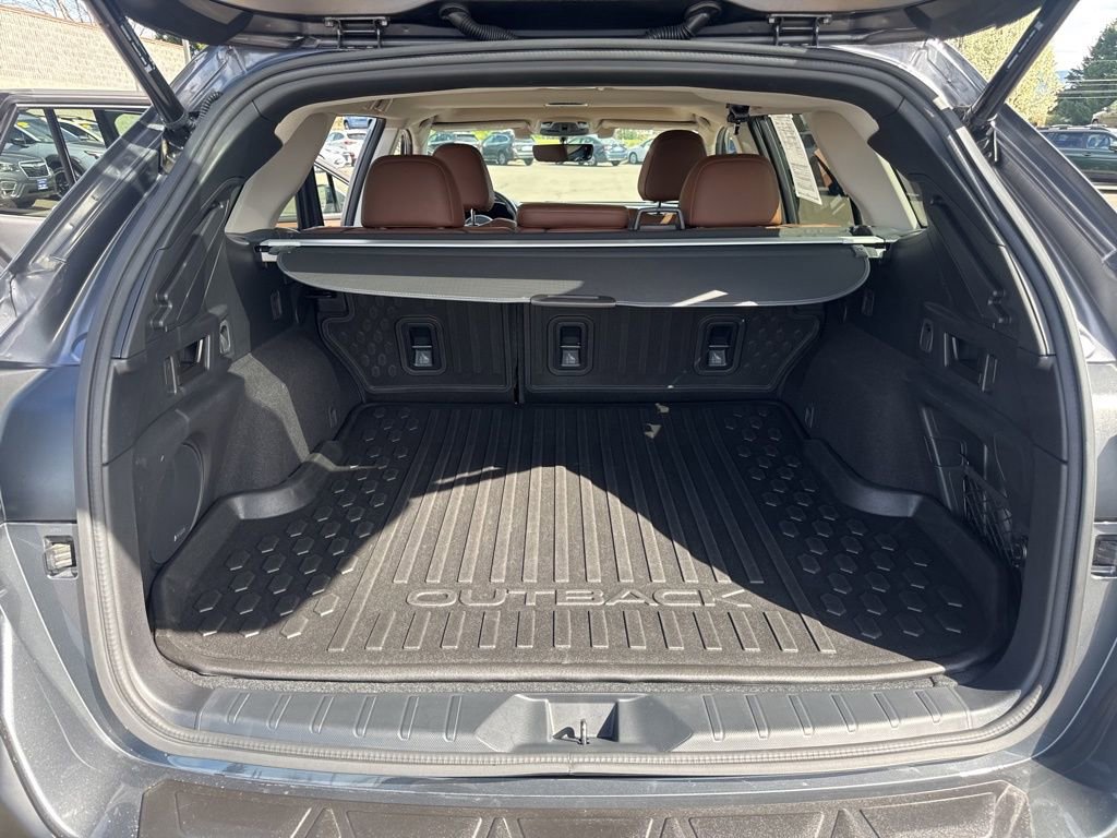 Used 2022 Subaru Outback Touring XT w/ Popular Package #2 image 12