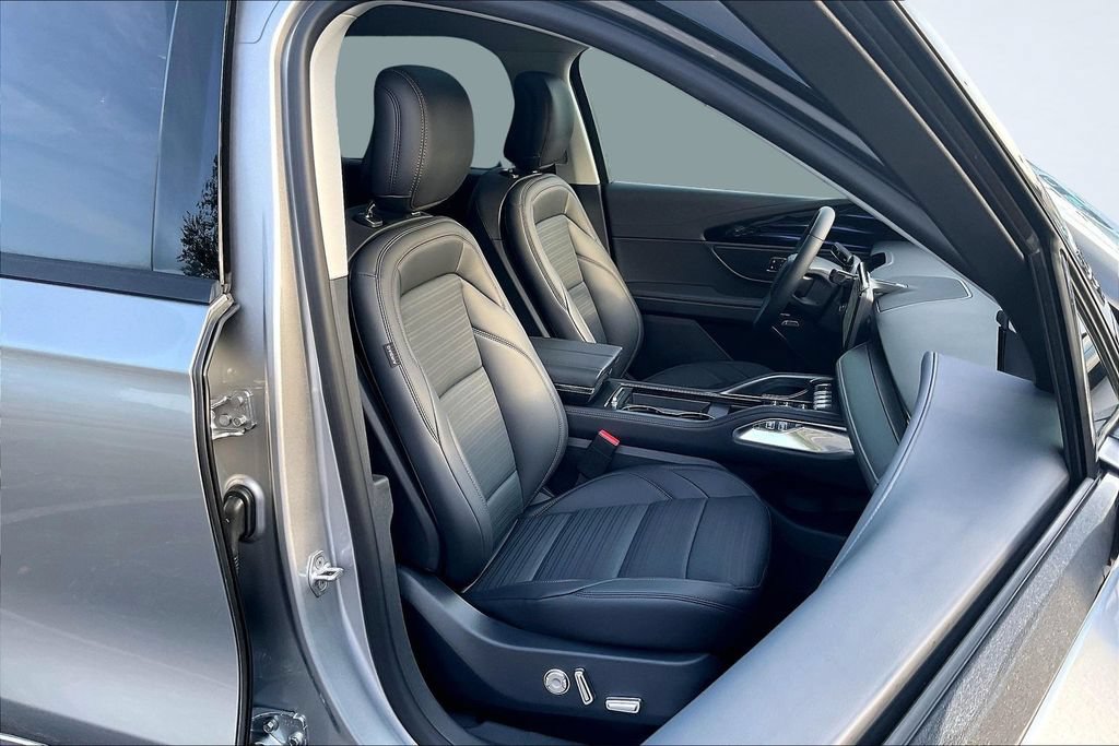 New 2026 Lincoln Nautilus Reserve AWD/4WD image 11