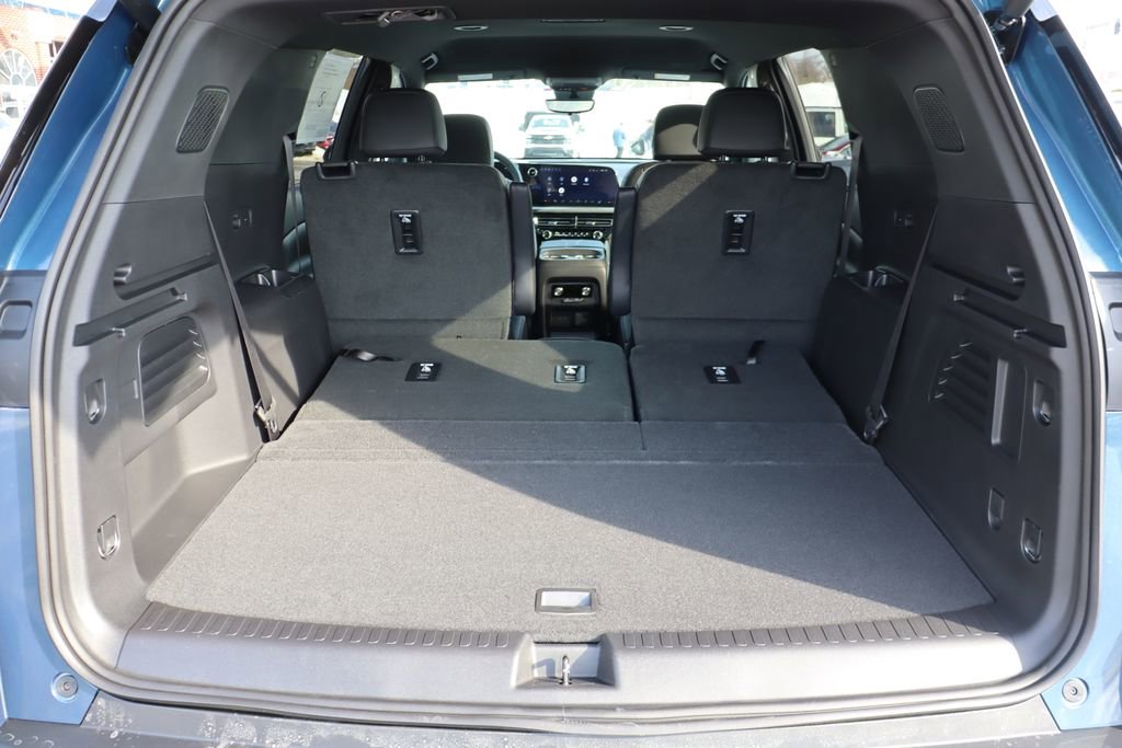 New 2026 Chevrolet Traverse LT w/ Midnight/Sport Edition image 35