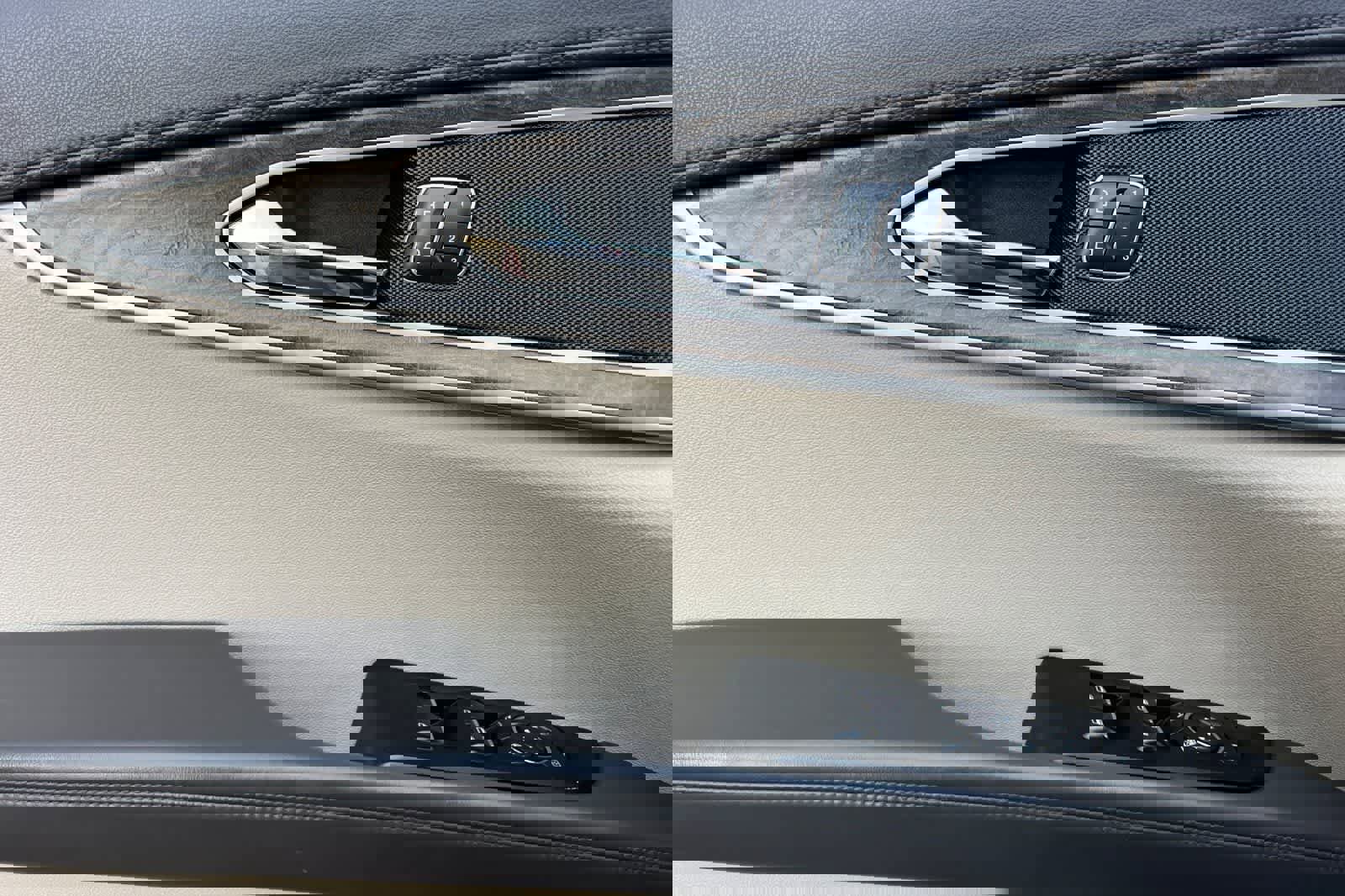 Used 2016 Lincoln MKX Select w/ Select Plus Package image 13