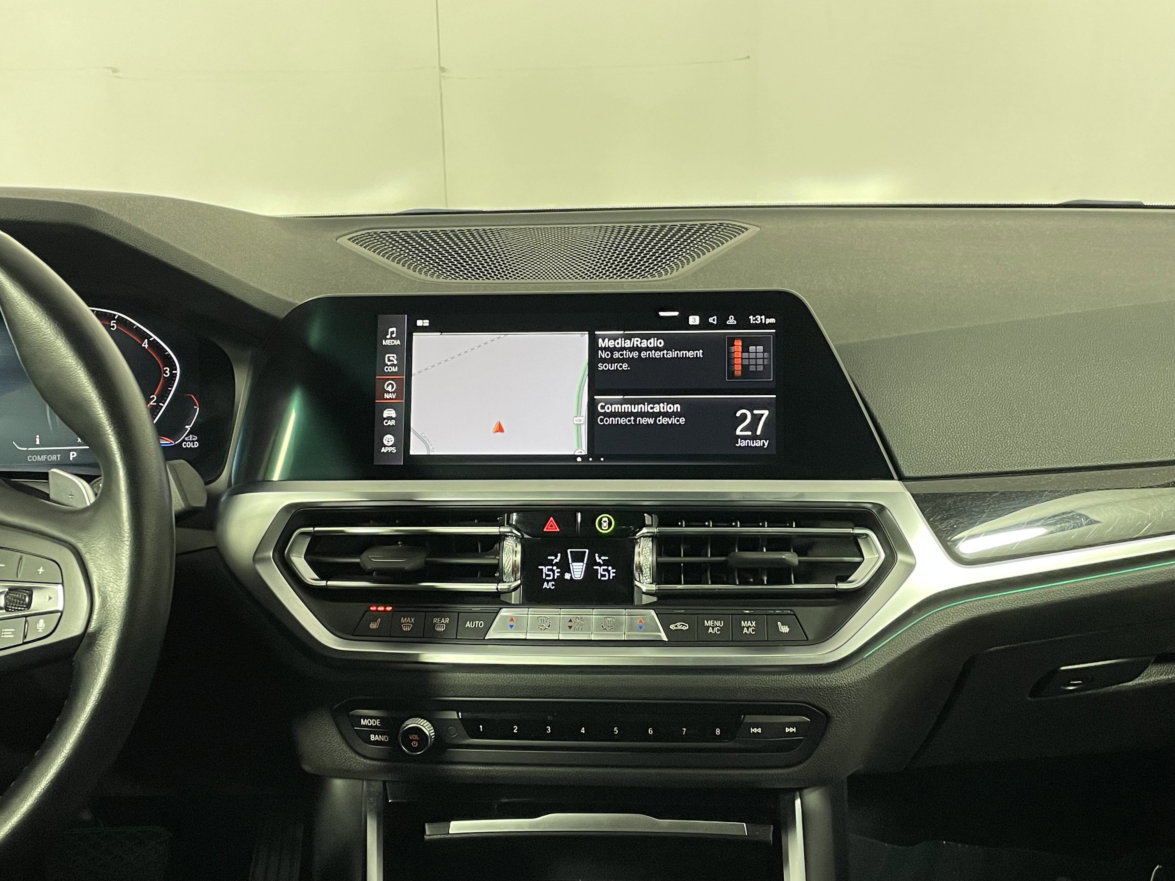 Used 2022 BMW 330i xDrive Sedan w/ Driving Assistance Package image 17