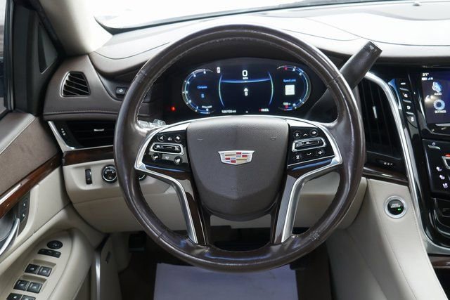 Used 2017 Cadillac Escalade Luxury image 18