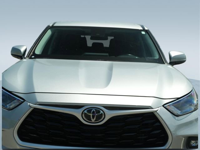 Used 2023 Toyota Highlander LE FWD image 36