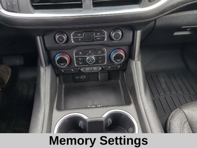 Used 2023 Chevrolet Suburban Z71 w/ Luxury Package AWD/4WD image 6
