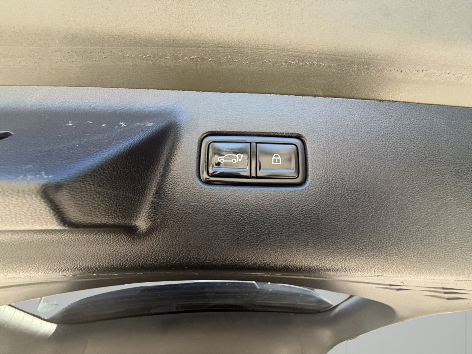 Used 2024 Hyundai Santa Fe Limited AWD/4WD image 29