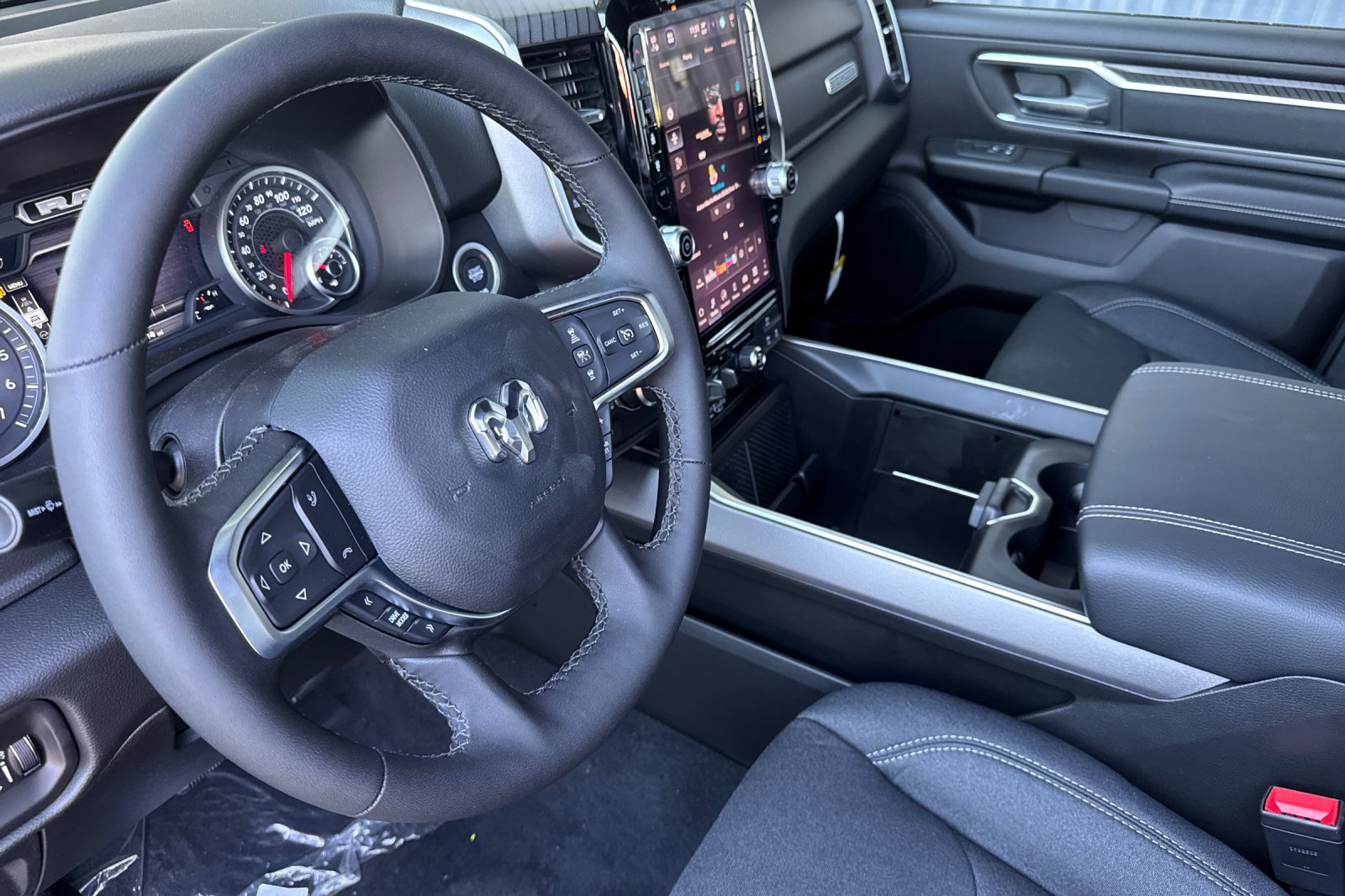 New 2026 RAM 1500 Big Horn AWD/4WD image 9