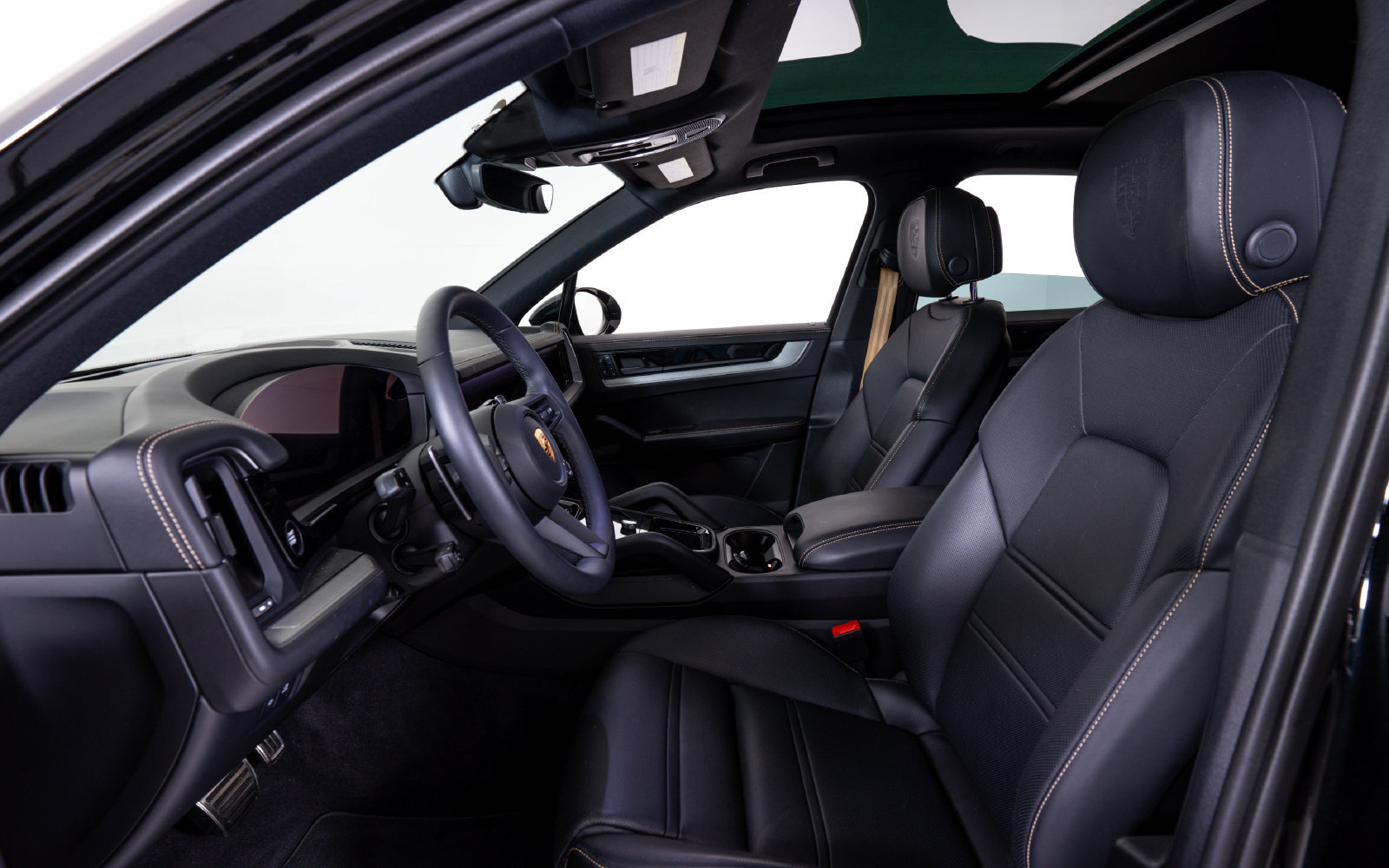 Used 2025 Porsche Cayenne S AWD/4WD image 16