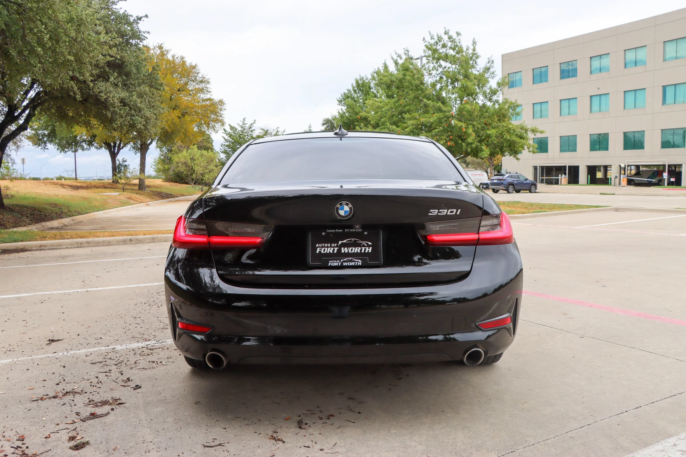 Used 2021 BMW 330i Sedan w/ Convenience Package RWD image 6