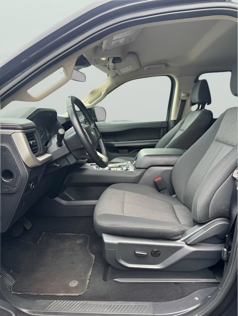 Used 2024 Ford Expedition XLT AWD/4WD image 18