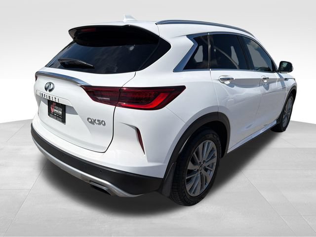 Used 2023 INFINITI QX50 Luxe FWD image 7
