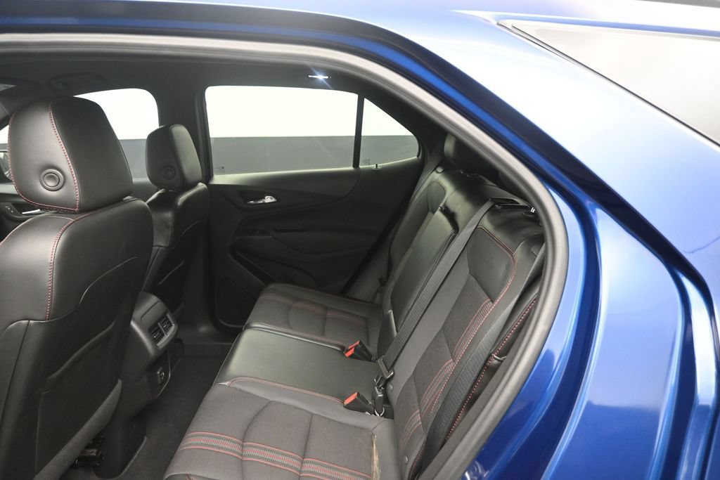 Used 2023 Chevrolet Equinox RS FWD image 17