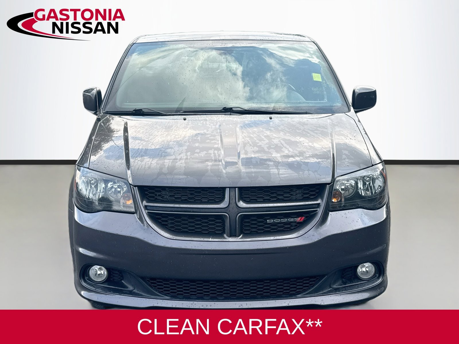 Used 2019 Dodge Grand Caravan GT FWD image 2