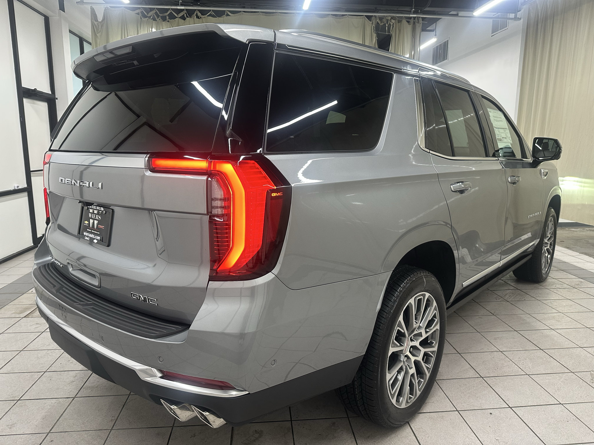 New 2027 GMC Yukon Denali w/ Sun & Power Step Package AWD/4WD image 5