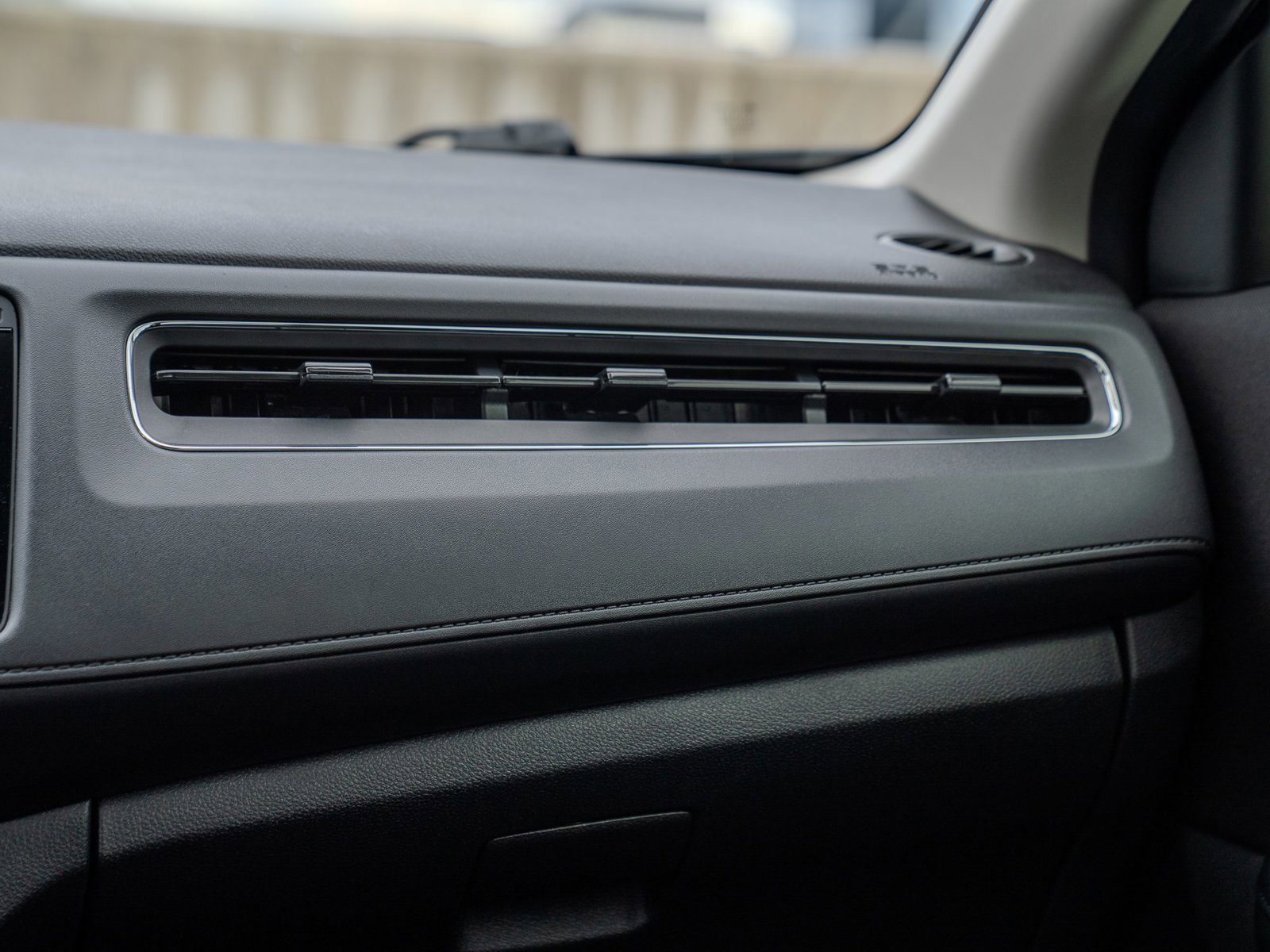 Used 2017 Honda HR-V EX image 24