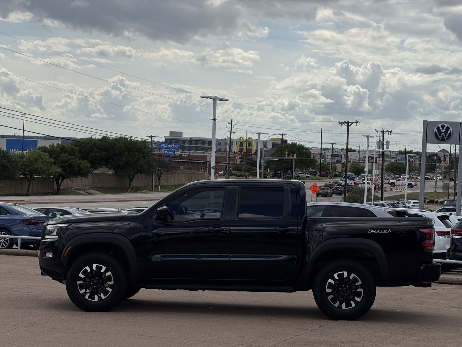 Used 2024 Nissan Frontier PRO-4X w/ Pro Convenience Package image 7