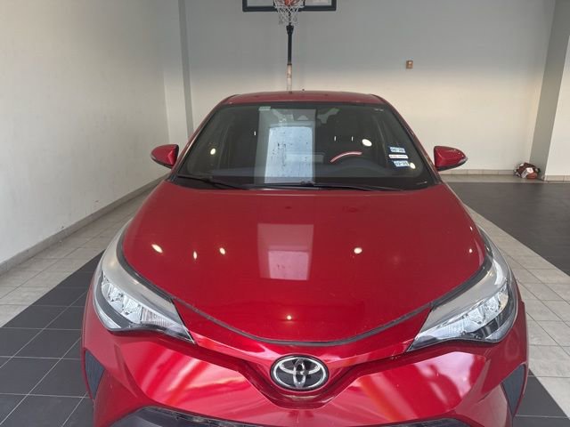Used 2021 Toyota C-HR XLE FWD image 3