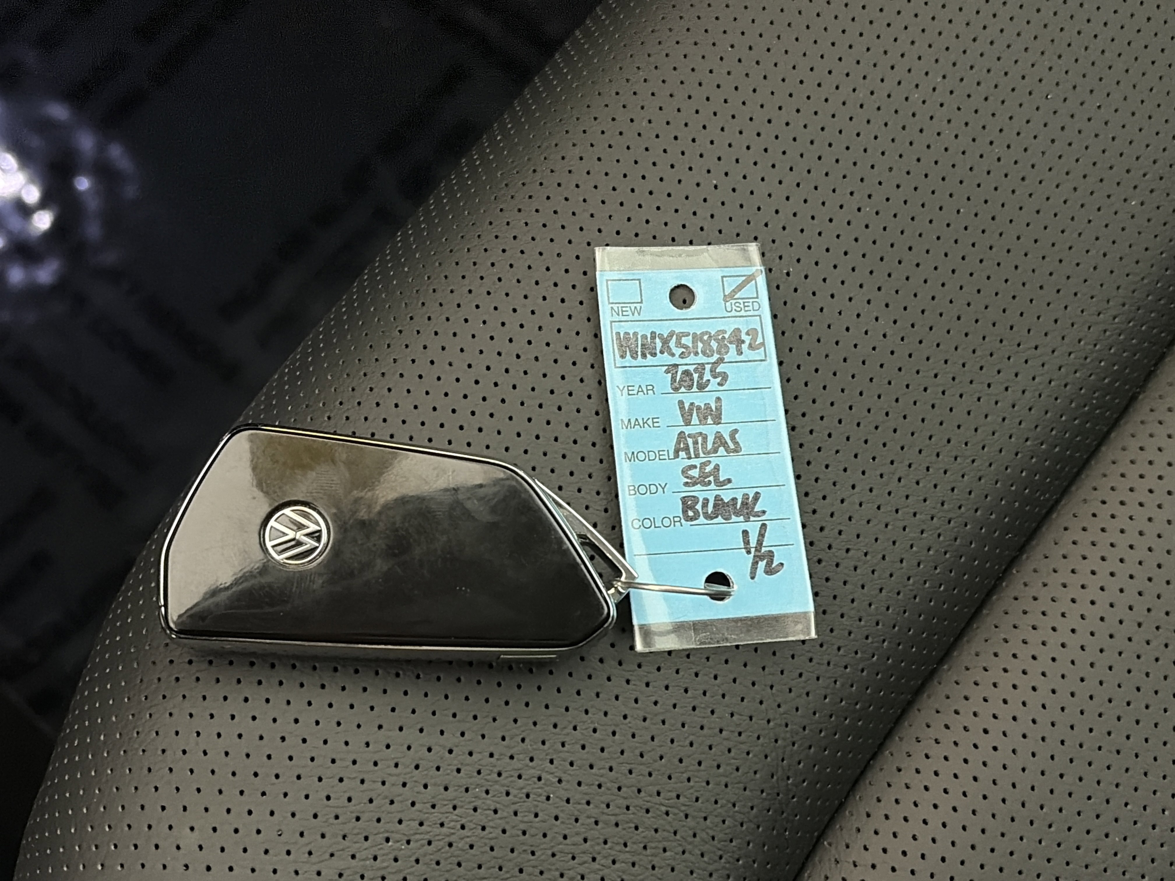 Used 2025 Volkswagen Atlas SEL image 34