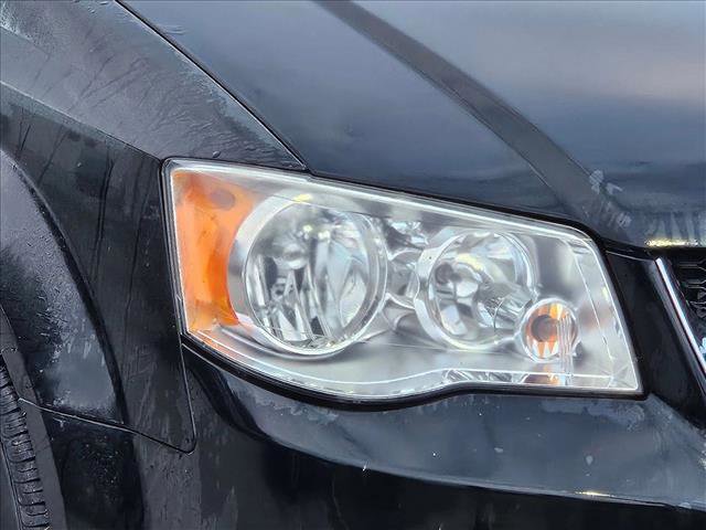 Used 2016 Dodge Grand Caravan SE w/ Quick Order Package 29E SE FWD image 4
