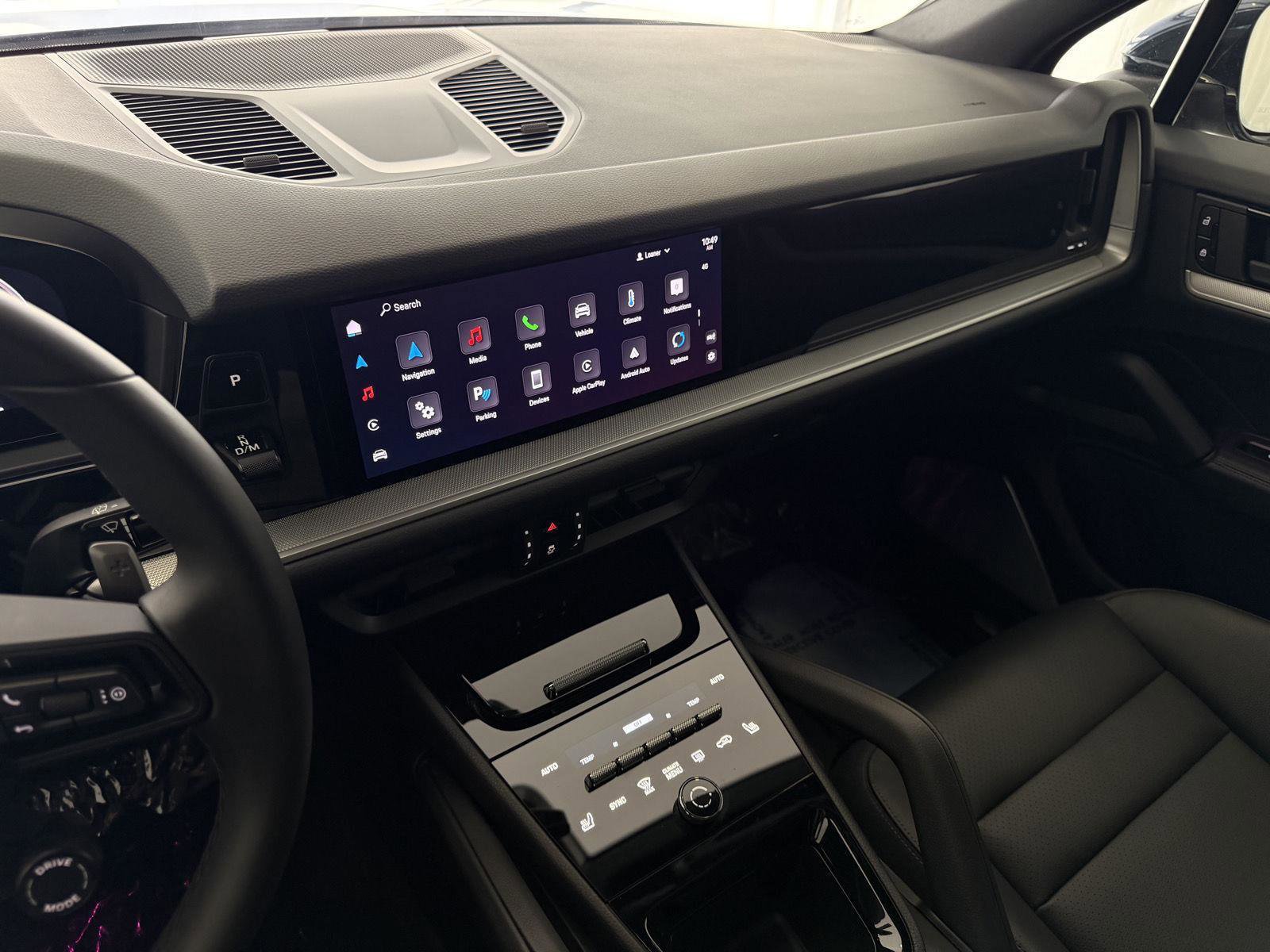 Certified 2025 Porsche Cayenne S image 18