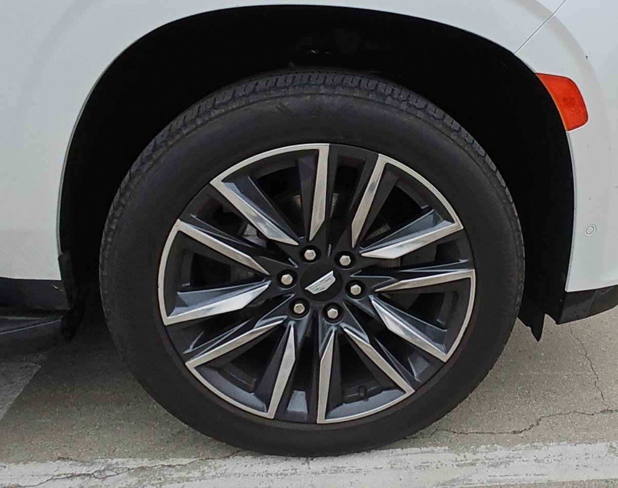 Used 2021 Cadillac Escalade ESV Sport AWD/4WD image 24