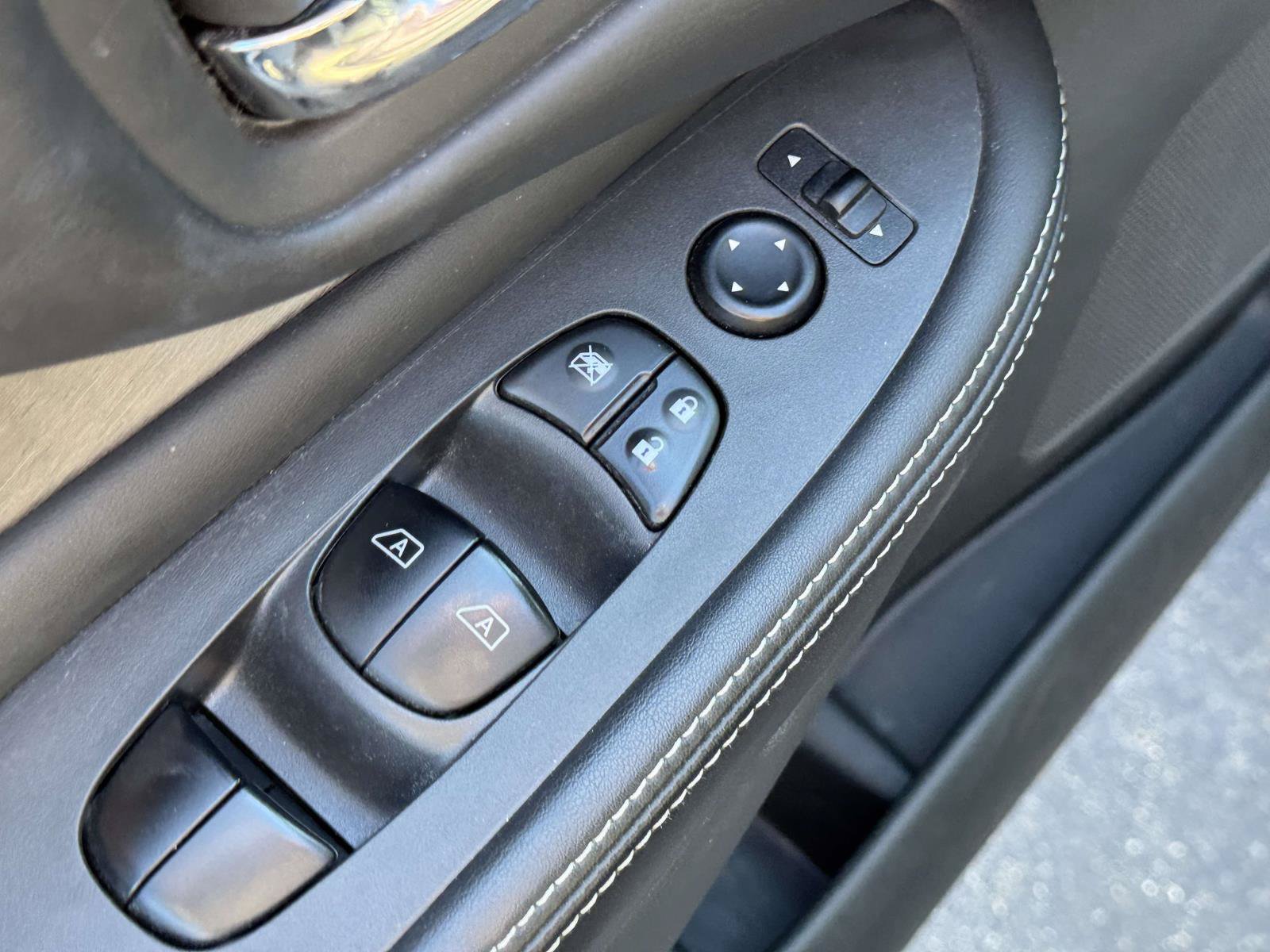 Used 2019 Nissan Murano S AWD/4WD image 14