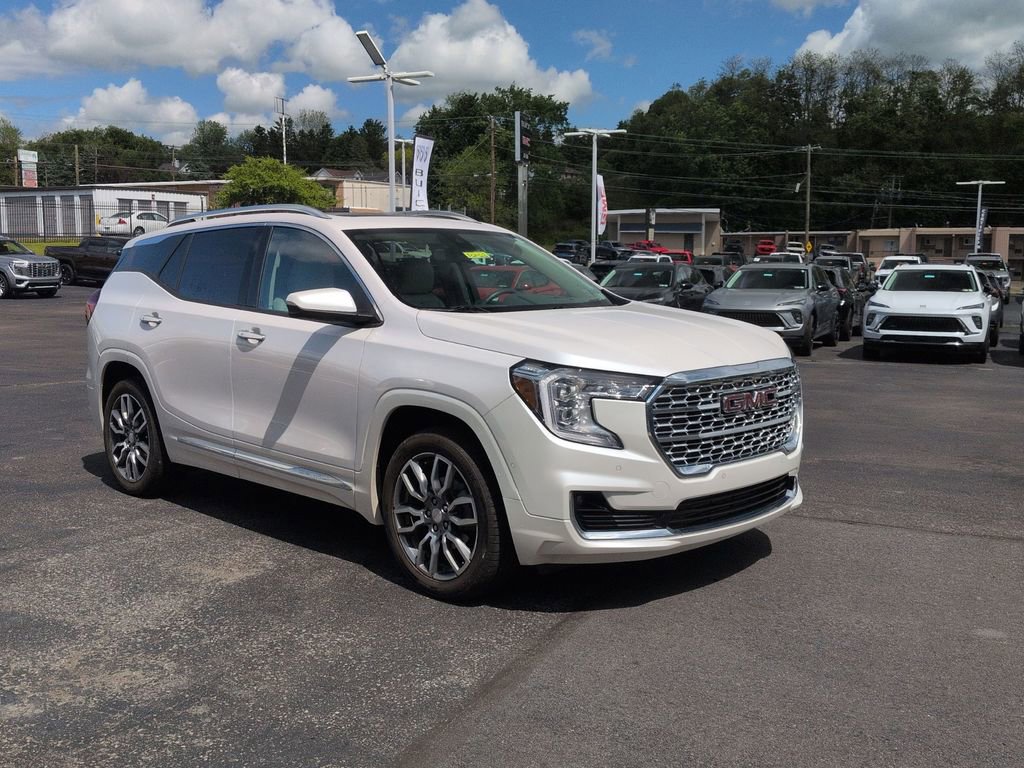 Certified 2022 GMC Terrain Denali w/ Denali Premium Package AWD/4WD image 3