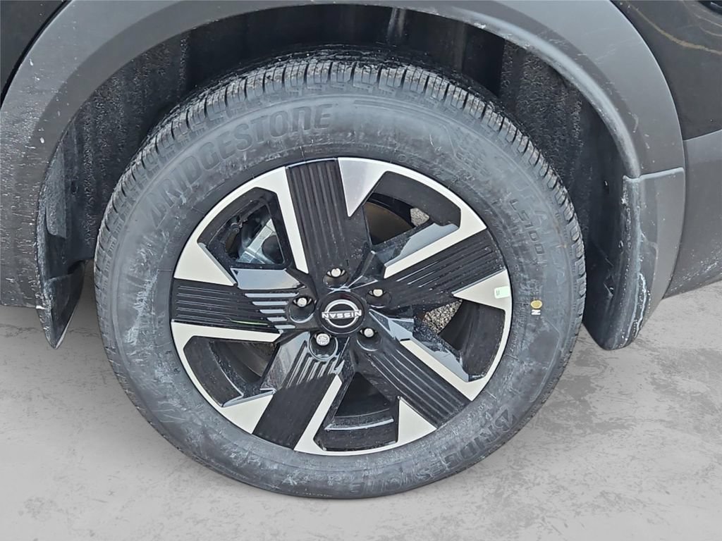 New 2026 Nissan Kicks SV w/ Cold Weather Package AWD/4WD image 4