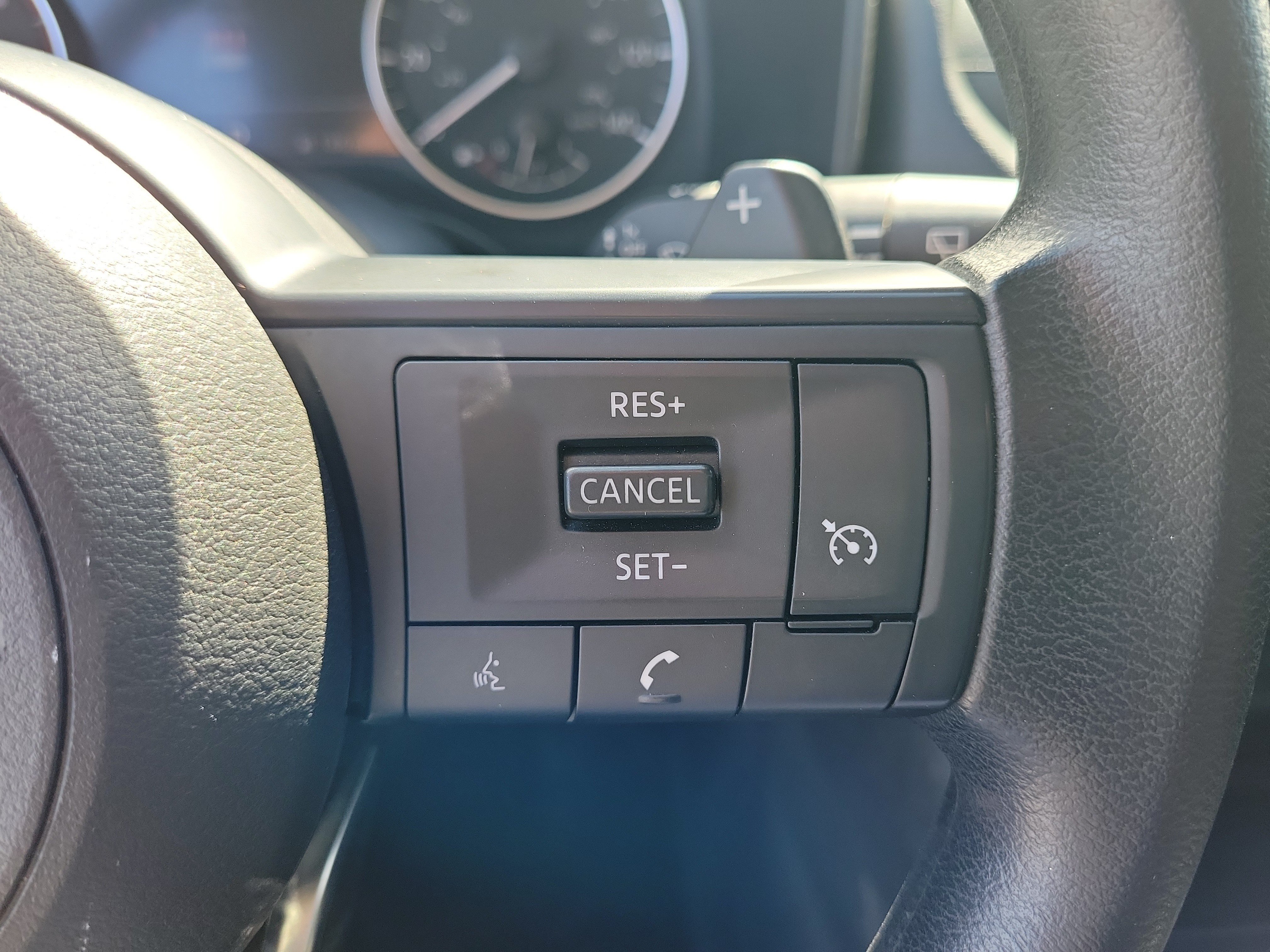 Certified 2024 Nissan Rogue S FWD image 17