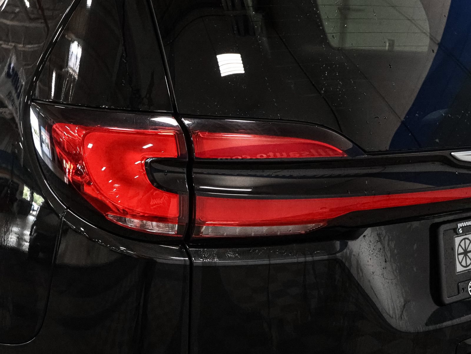 Used 2023 Chrysler Pacifica Touring-L FWD image 15