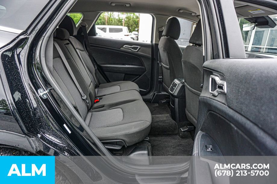 Used 2025 Kia Sportage LX FWD image 22