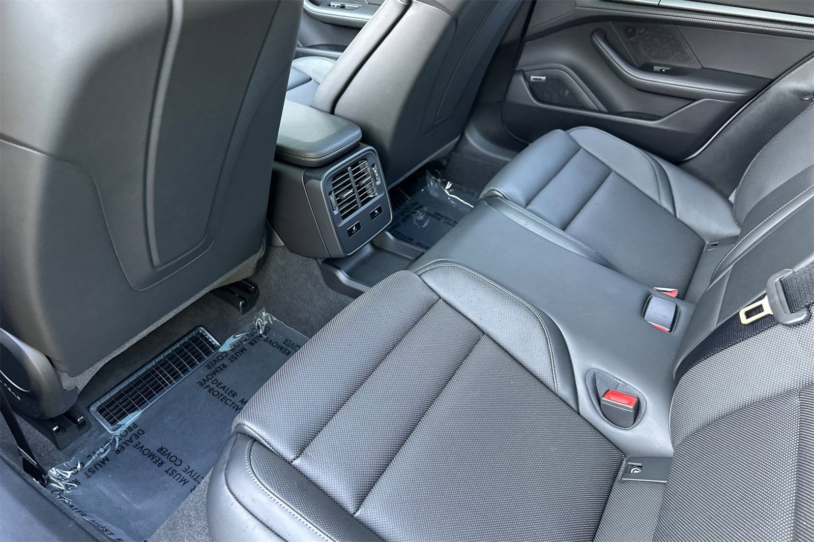 New 2025 Porsche Taycan image 14