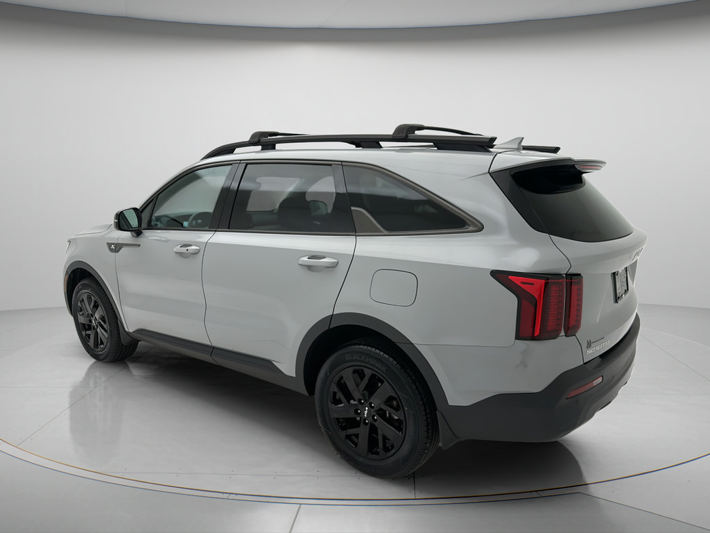 Used 2023 Kia Sorento S w/ Panoramic Sunroof Package AWD/4WD image 4