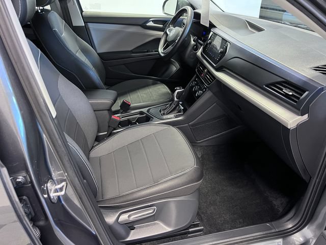 Certified 2024 Volkswagen Taos SE FWD image 10