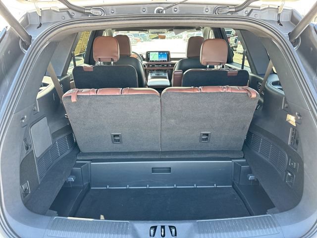 Used 2025 Lincoln Aviator Reserve image 16