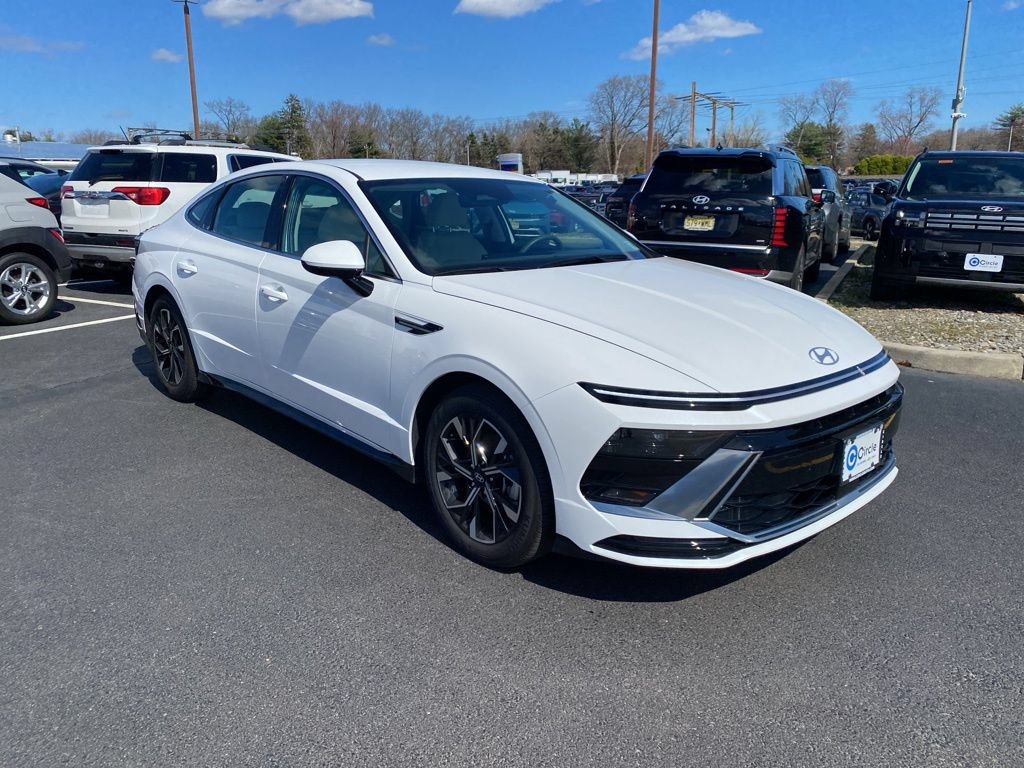 New 2025 Hyundai Sonata SEL AWD/4WD image 1