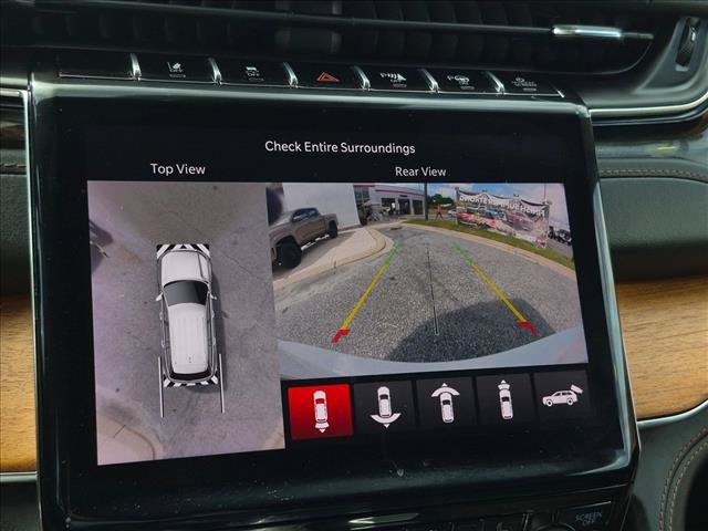Used 2023 Jeep Grand Cherokee L Summit AWD/4WD image 12