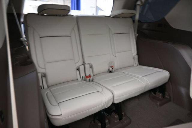 Used 2024 GMC Yukon Denali w/ Advanced Technology Package AWD/4WD image 28